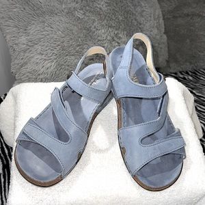 LA Plume Women’s Leather Sandals Size 35